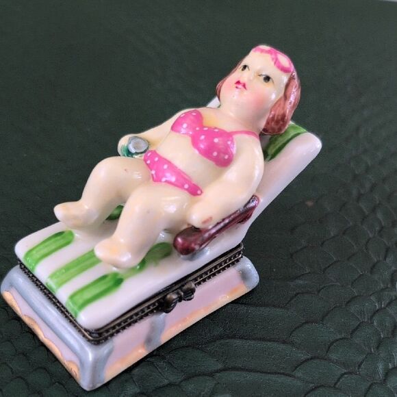 Whimsical Pink Polka Dot Bikini Figurine Trinket Box Pink Sunglass Trinket - Picture 1 of 8
